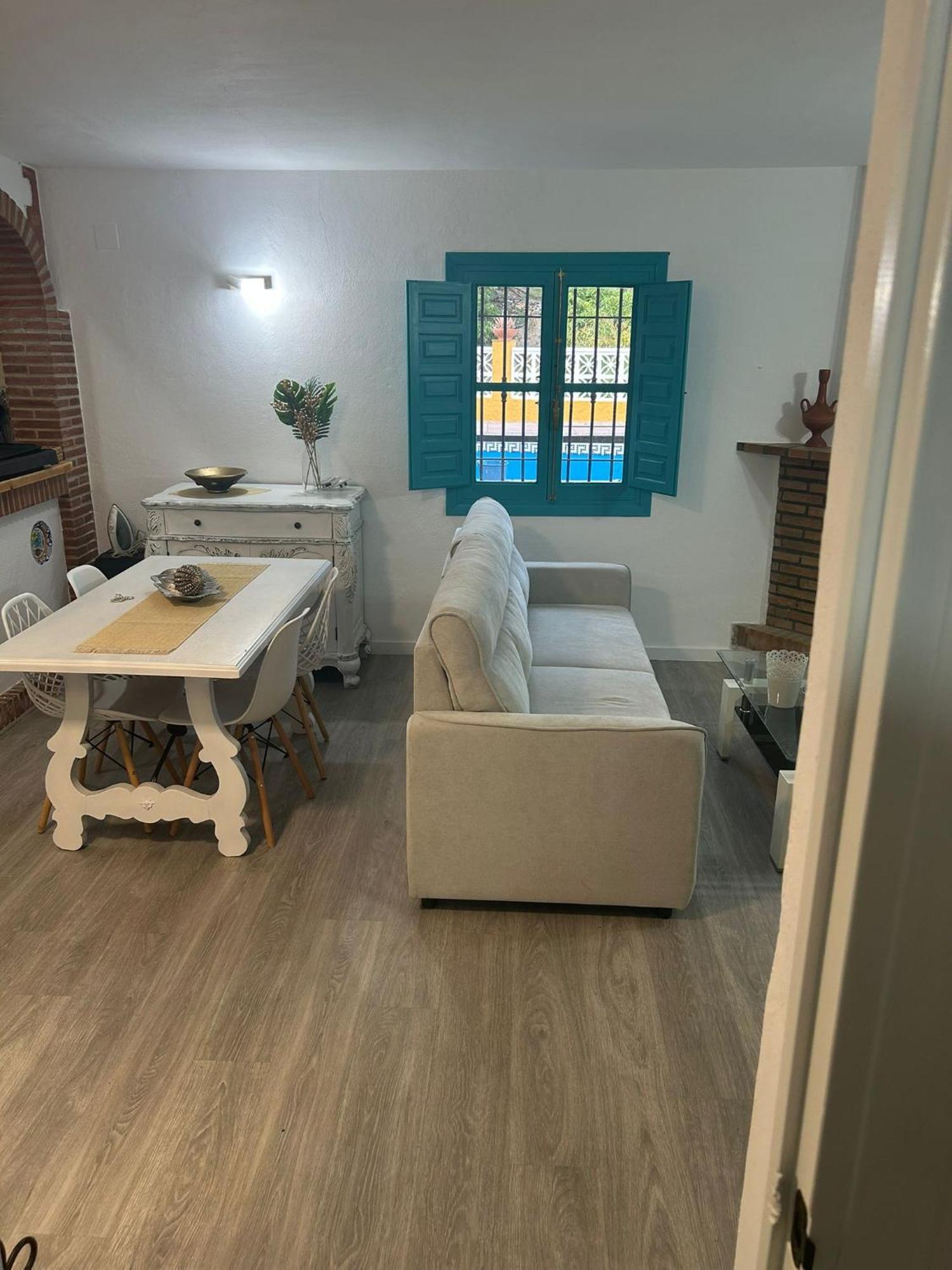 Casa Adelfas